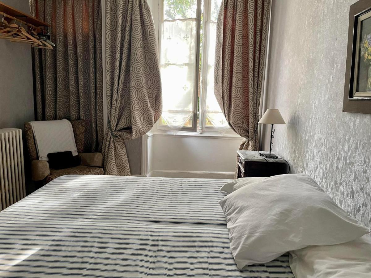 L'Escapade Place Voltaire Vermenton Ngoại thất bức ảnh