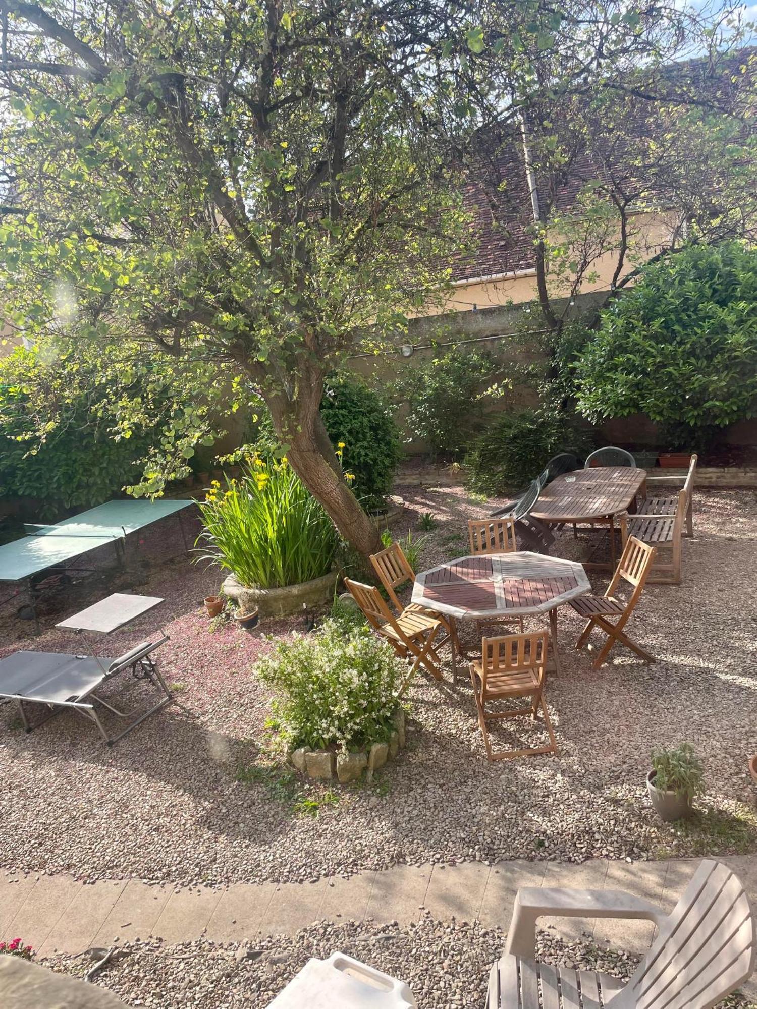 L'Escapade Place Voltaire Vermenton Ngoại thất bức ảnh